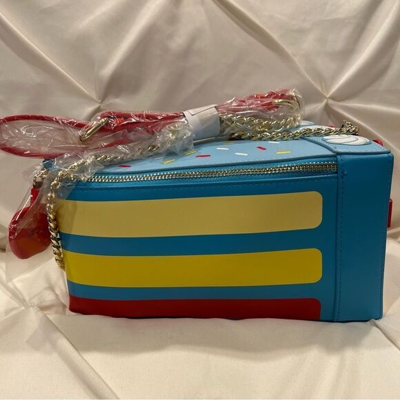 Loungefly Disney Snow White Cake Cosplay Crossbody Bag & Cardholder Set NWT - Picture 6 of 10